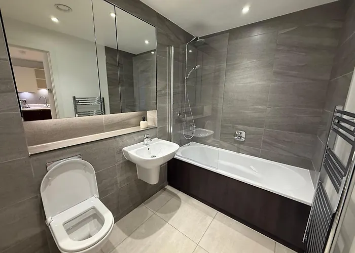 J&E Luxury Apartment